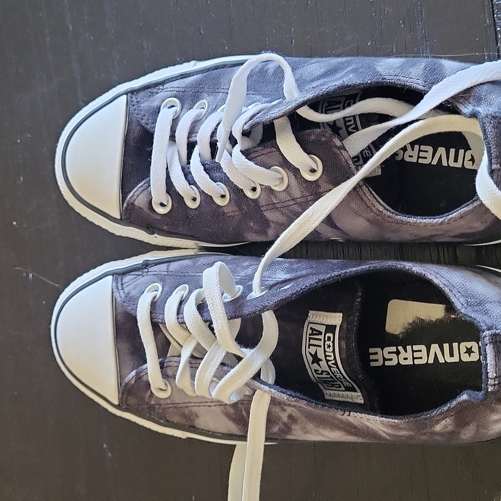 Size 5 Unisex Converse All ☆ Star